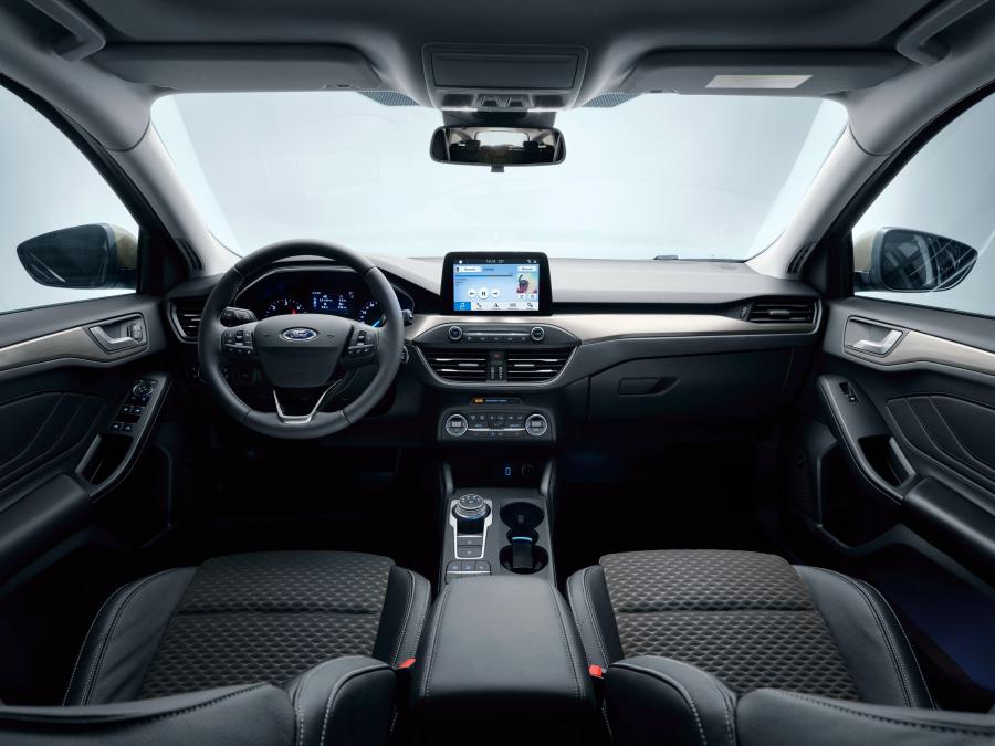 Торпедо Ford Focus Titanium Turnier 2018 года  (WW) (фото 9 из 31)